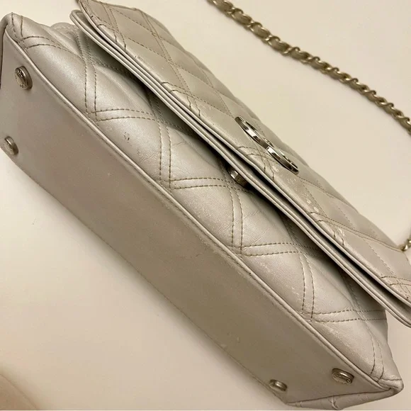 Vintage Chanel Quilted Leather Flap Bag - Light Grey - Picture 6 of 13